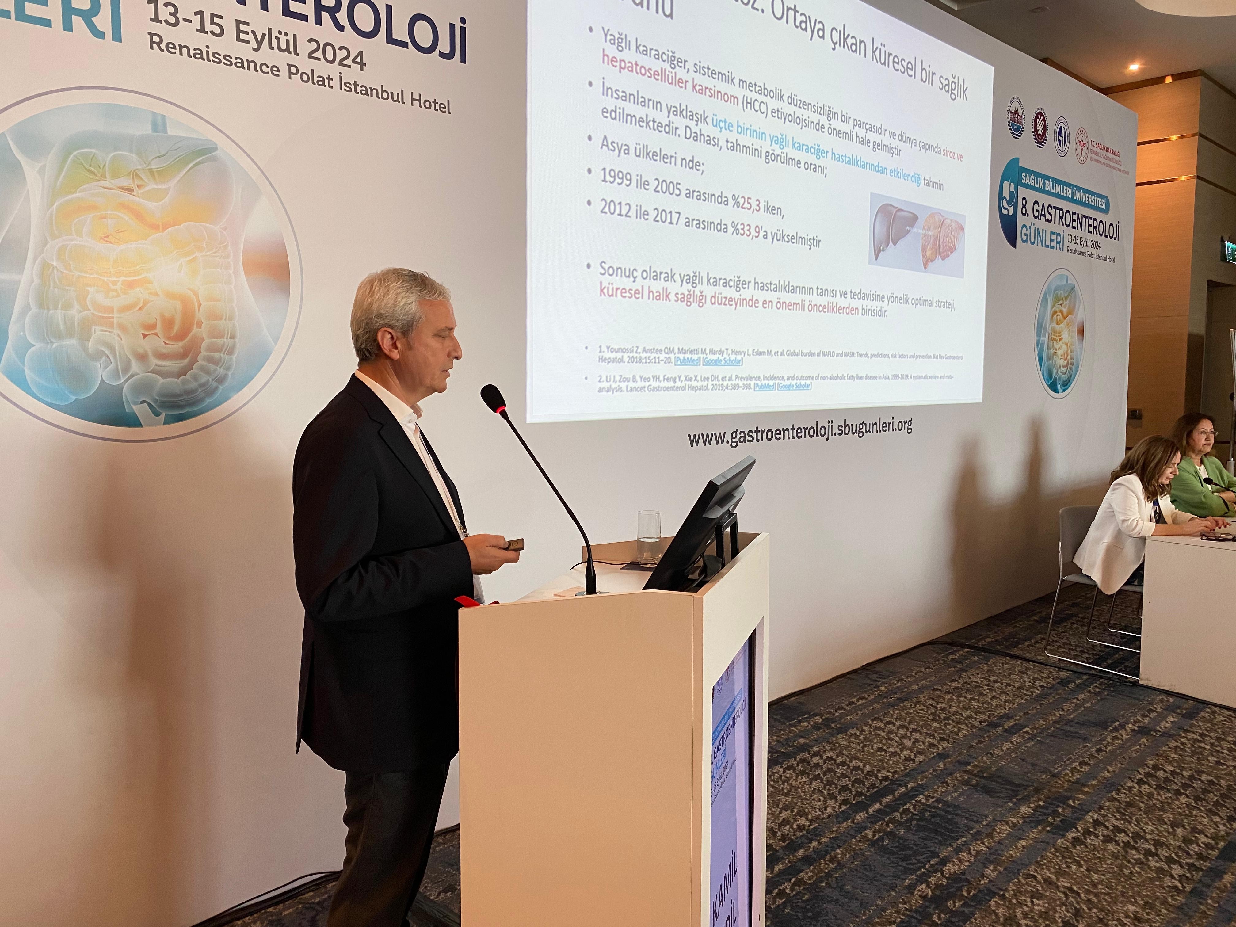 Advanced endoscopy lesson from Prof. Dr. Özdil on live broadcast