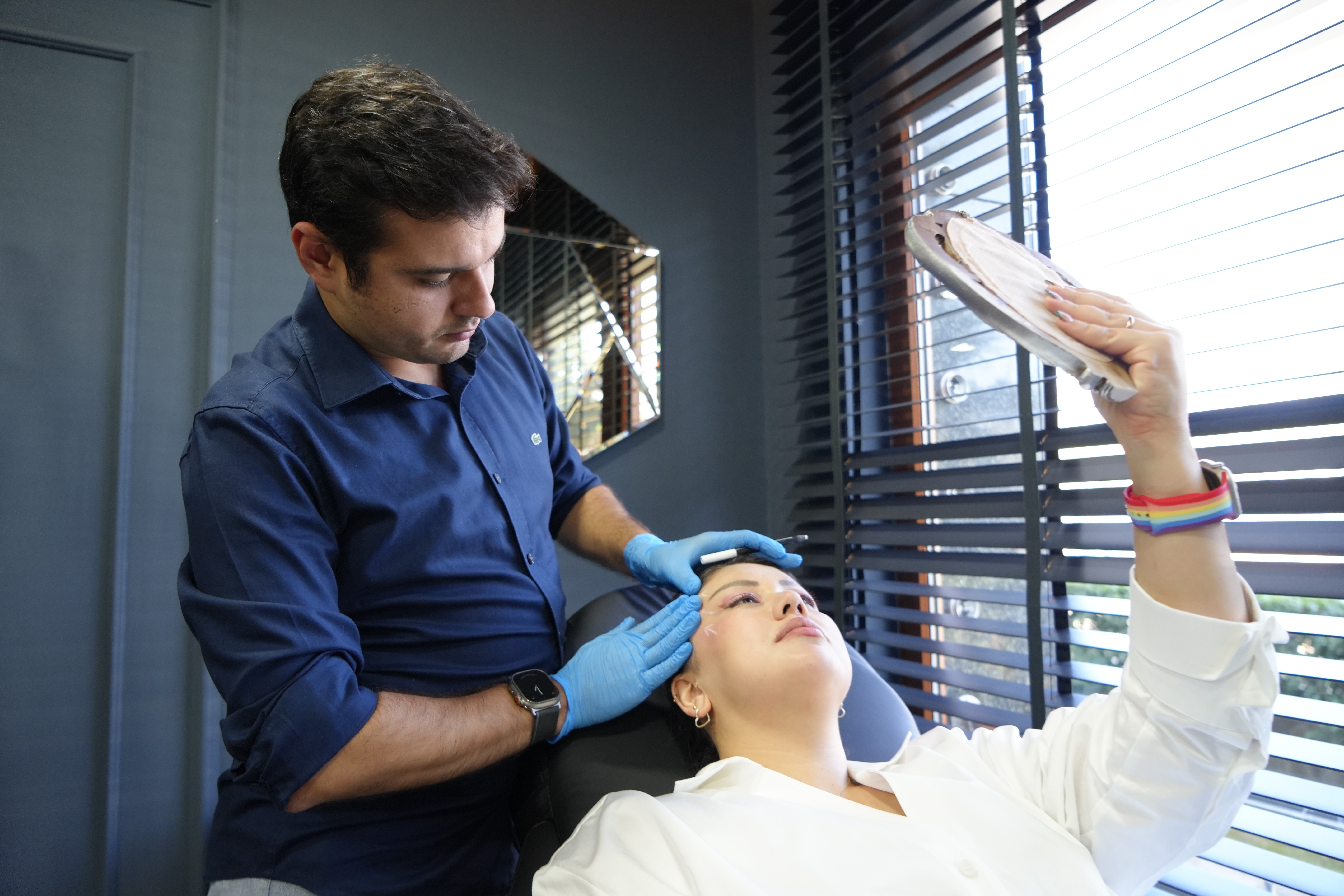 The aesthetic trend of recent times: 'Fox eye' surgeries