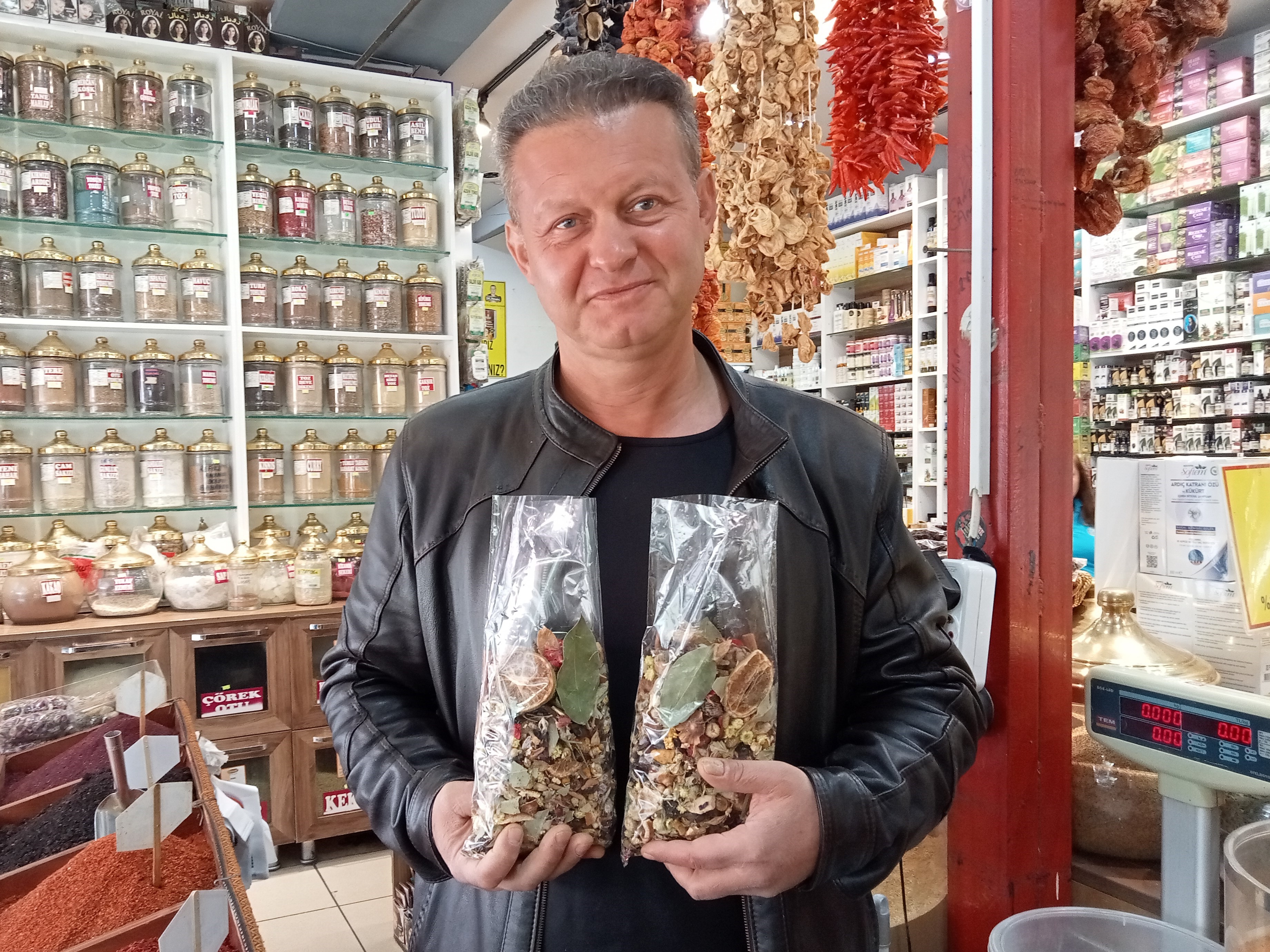 Recommendation to consume molasses and herbal tea during seasonal transitions