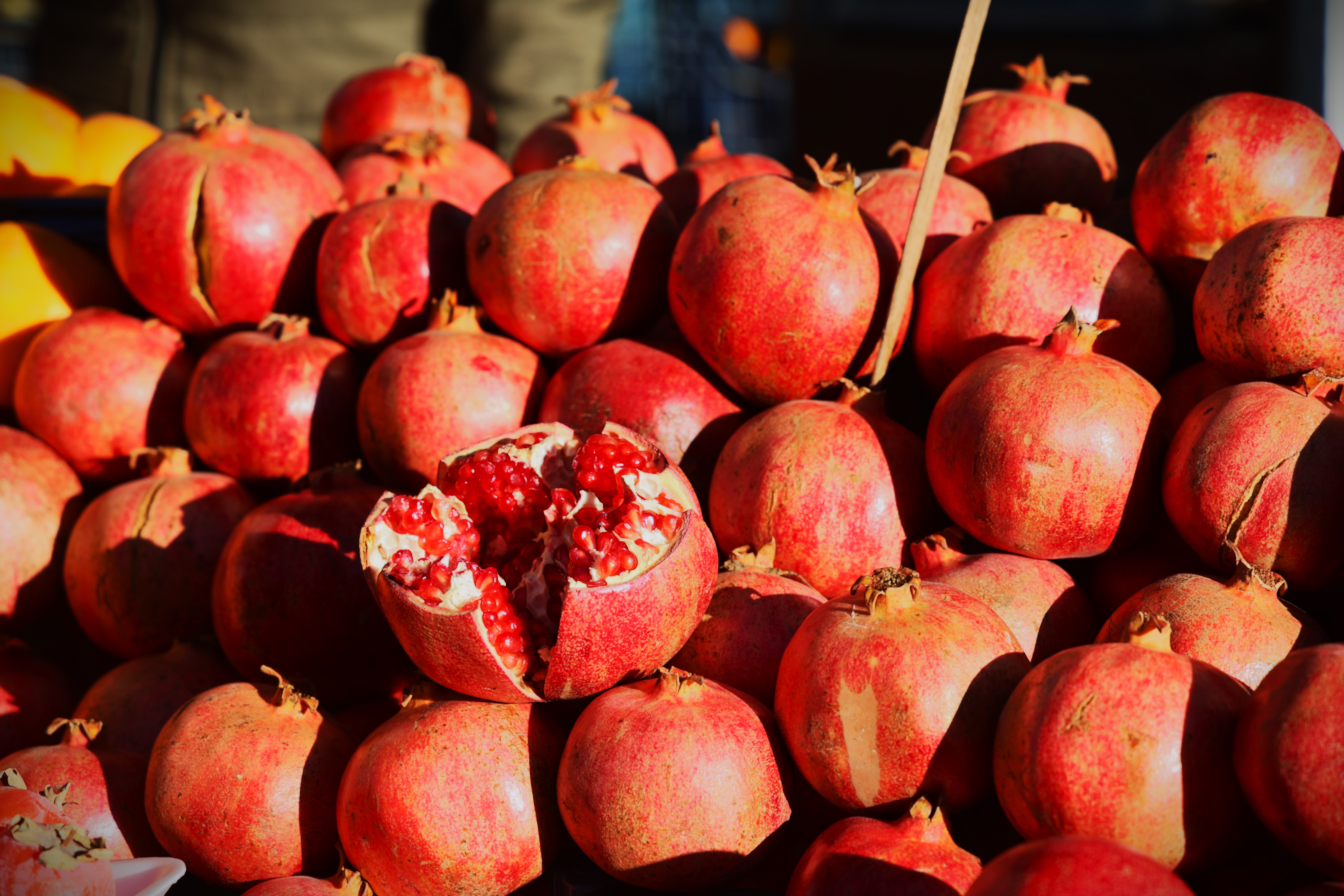 Fruit with countless benefits in the winter months: Pomegranate