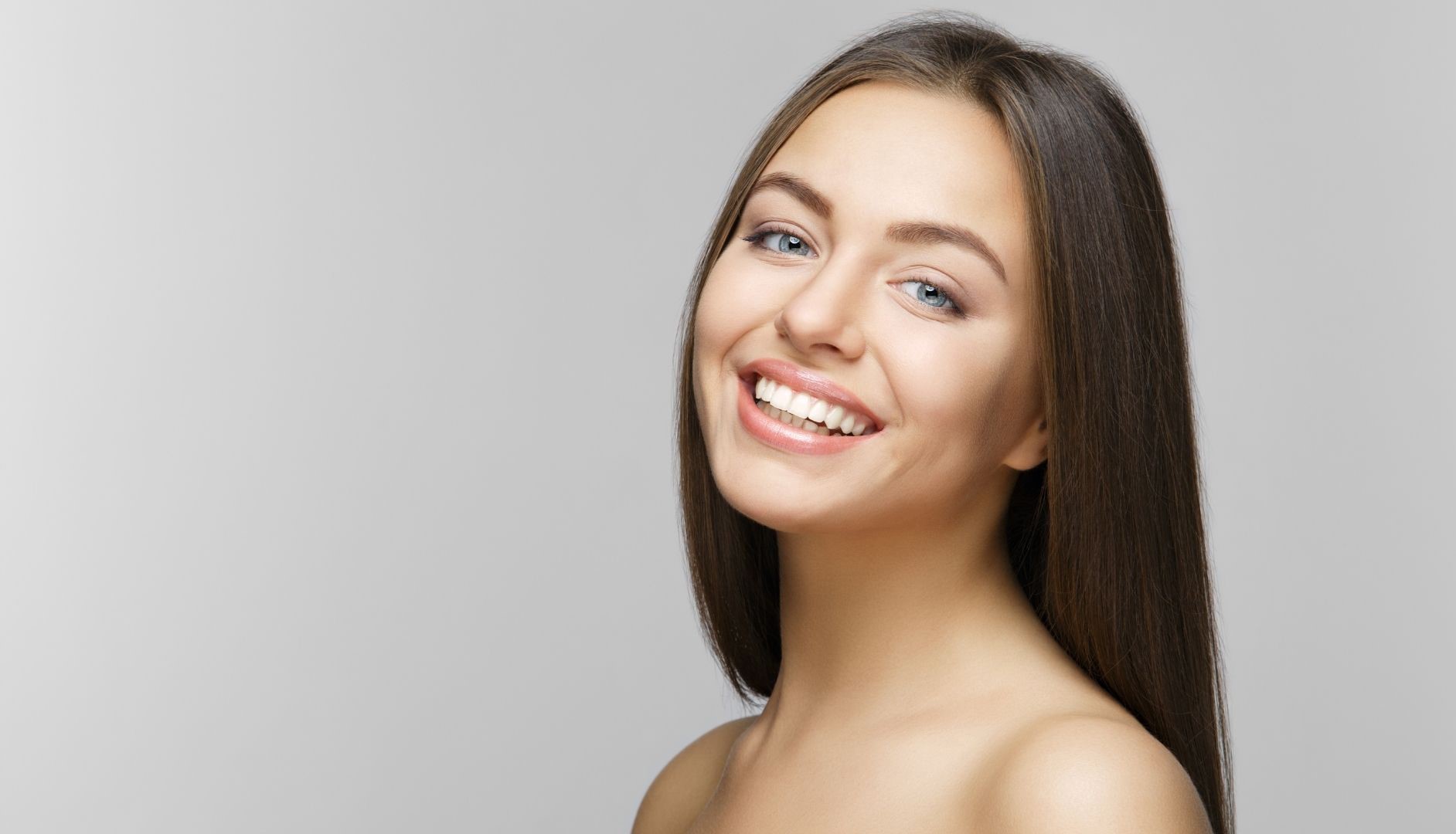 Expert explained: “Delay aging with dental treatments”